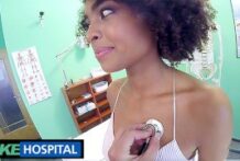 Fake Hospital – pán doktor sexuje mulatku
